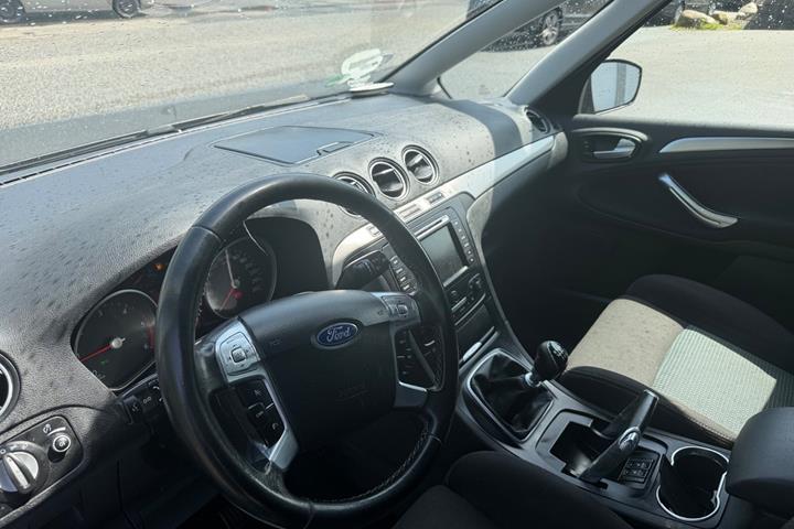 Sort Ford S-MAX fra 2012