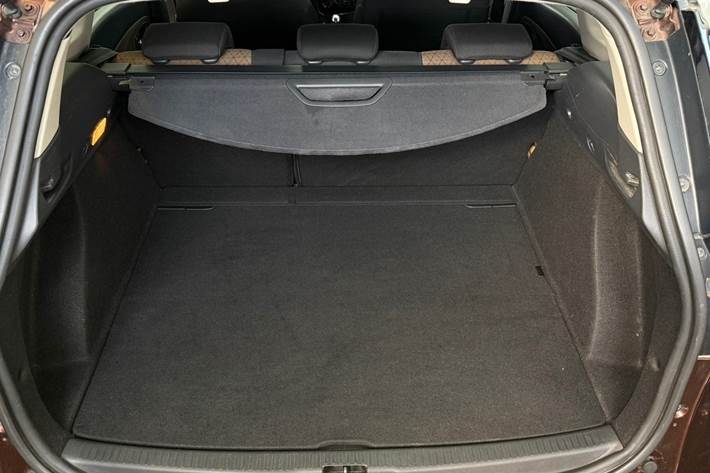Grøn Renault Clio IV fra 2014