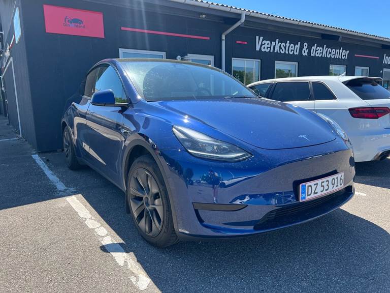 Tesla Model Y Long Range RWD