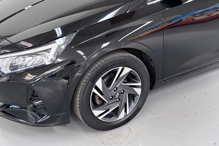Sort Hyundai i20 fra 2020