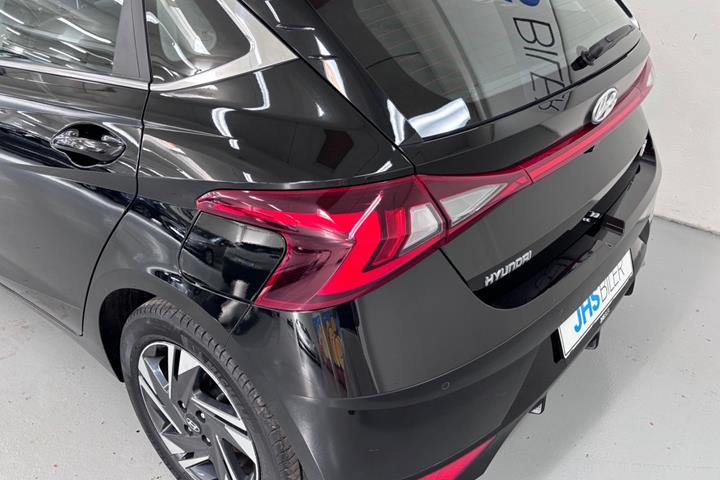Sort Hyundai i20 fra 2020