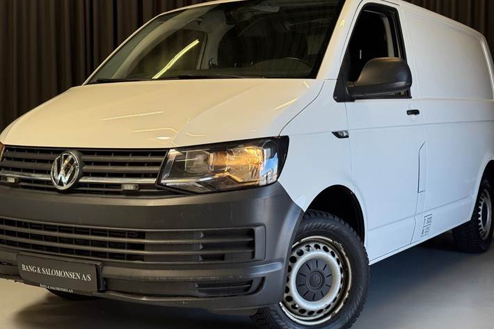 Hvid VW Transporter fra 2016