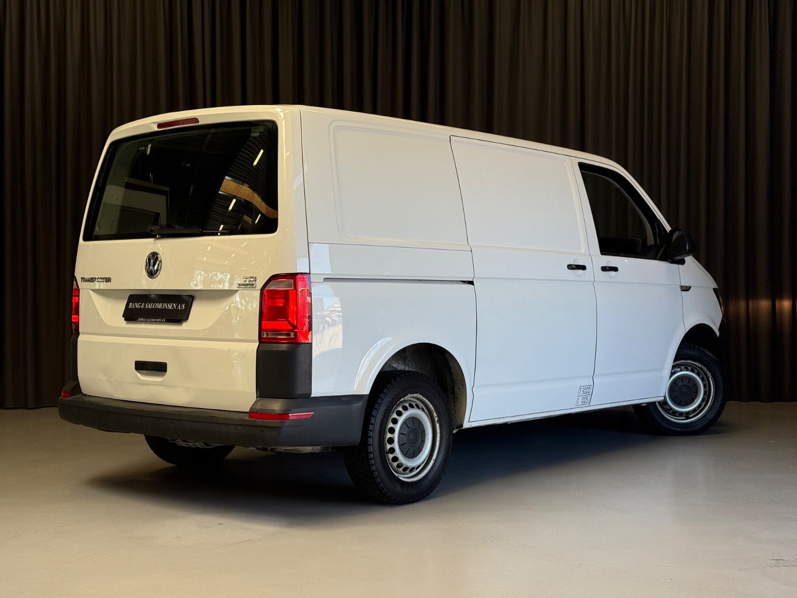 Hvid VW Transporter fra 2016