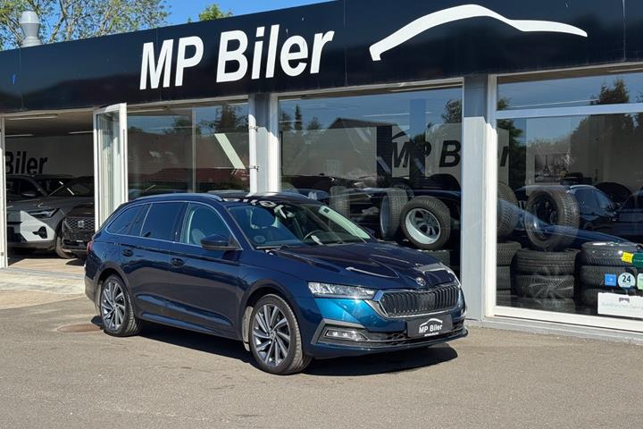 Blå Skoda Octavia fra 2021