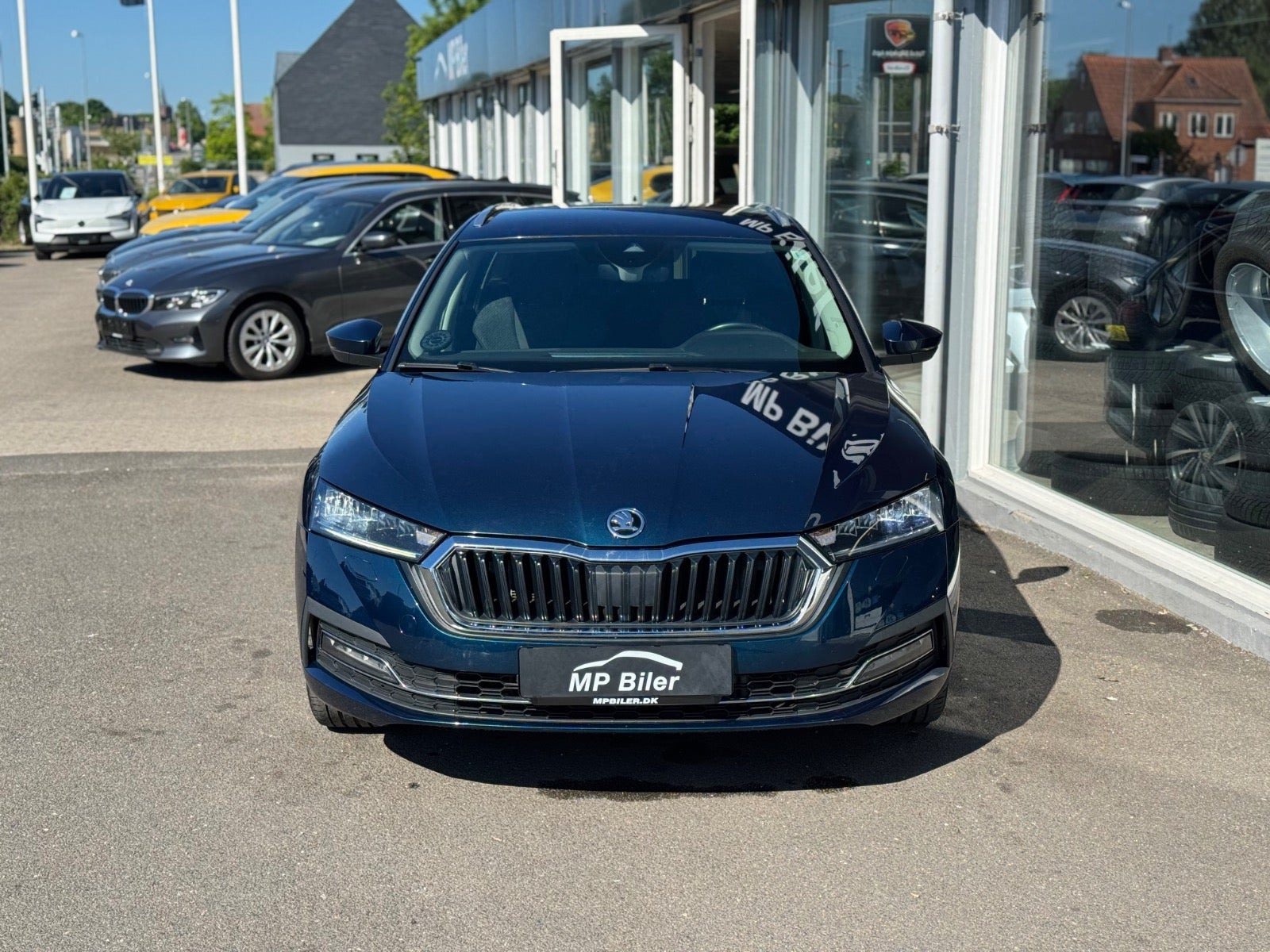 Blå Skoda Octavia fra 2021