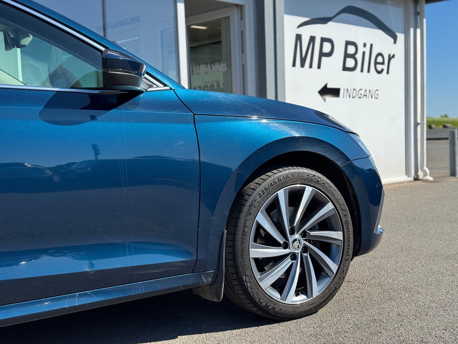 Blå Skoda Octavia fra 2021