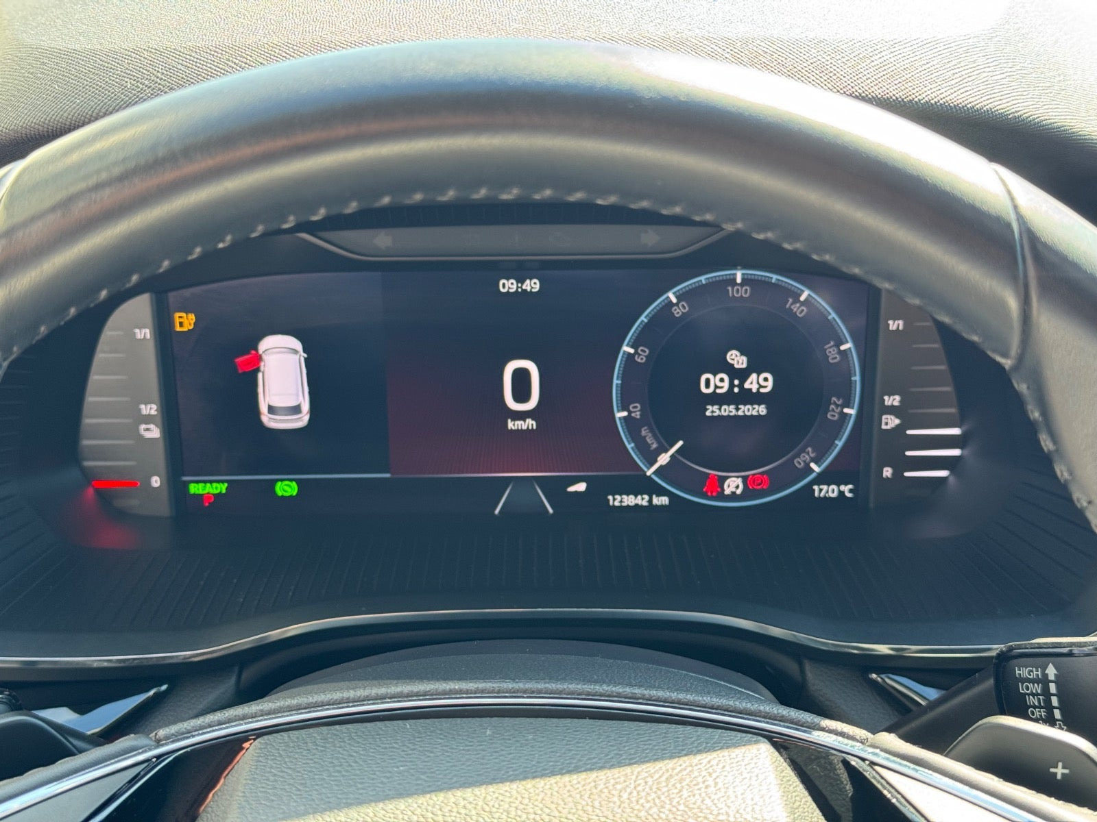 Blå Skoda Octavia fra 2021
