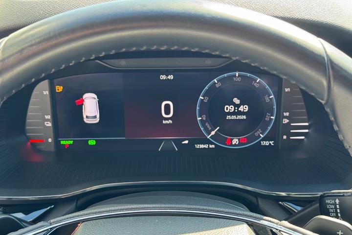 Blå Skoda Octavia fra 2021