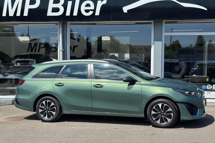 Grøn Kia Ceed fra 2023