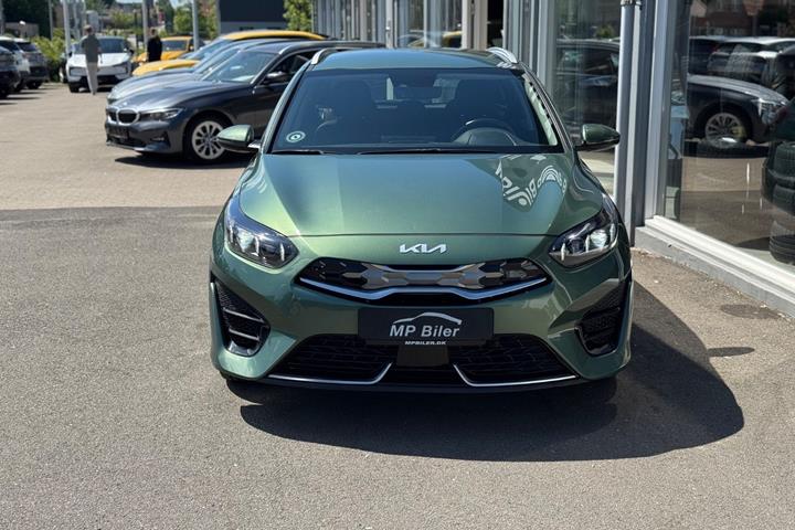 Grøn Kia Ceed fra 2023