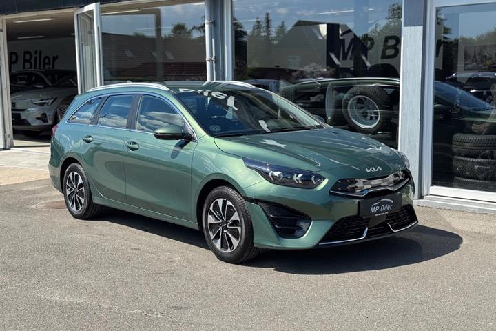 Grøn Kia Ceed fra 2023