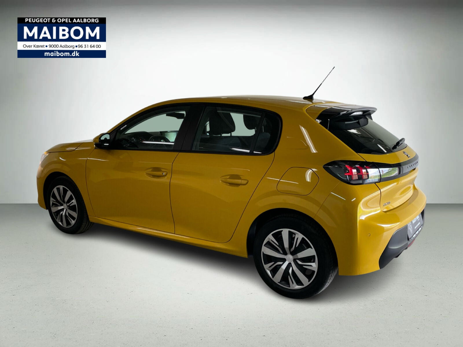 Gul Peugeot 208 fra 2020