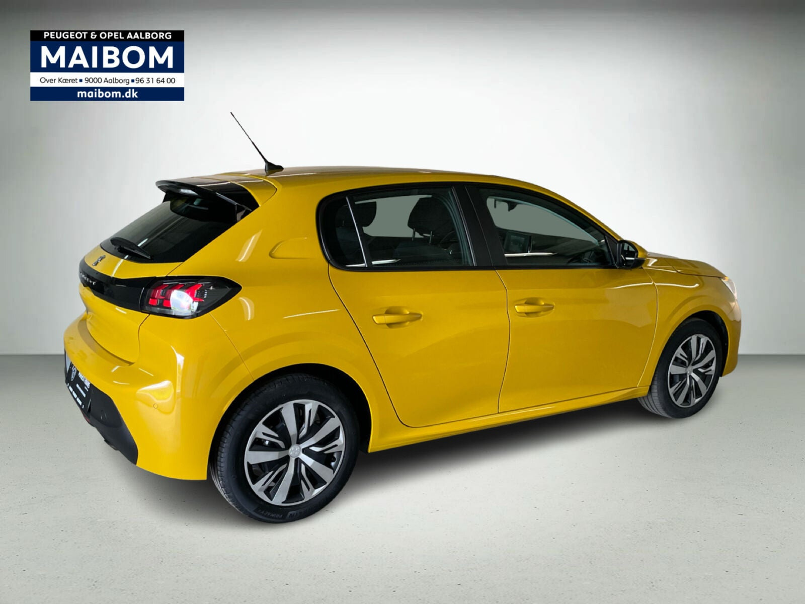 Gul Peugeot 208 fra 2020