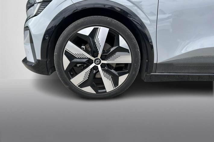 Grå Renault Megane E-Tech fra 2022