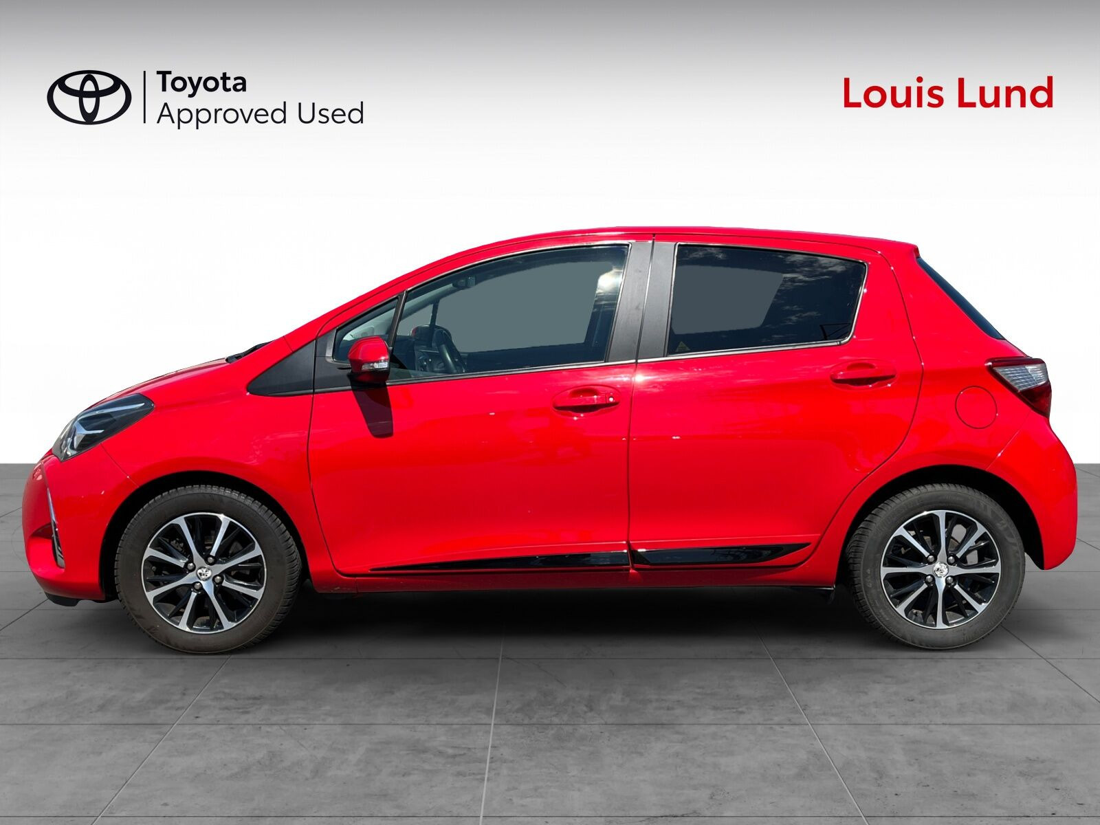 Rød Toyota Yaris fra 2018