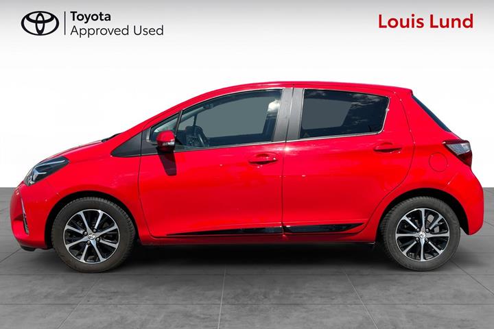 Rød Toyota Yaris fra 2018