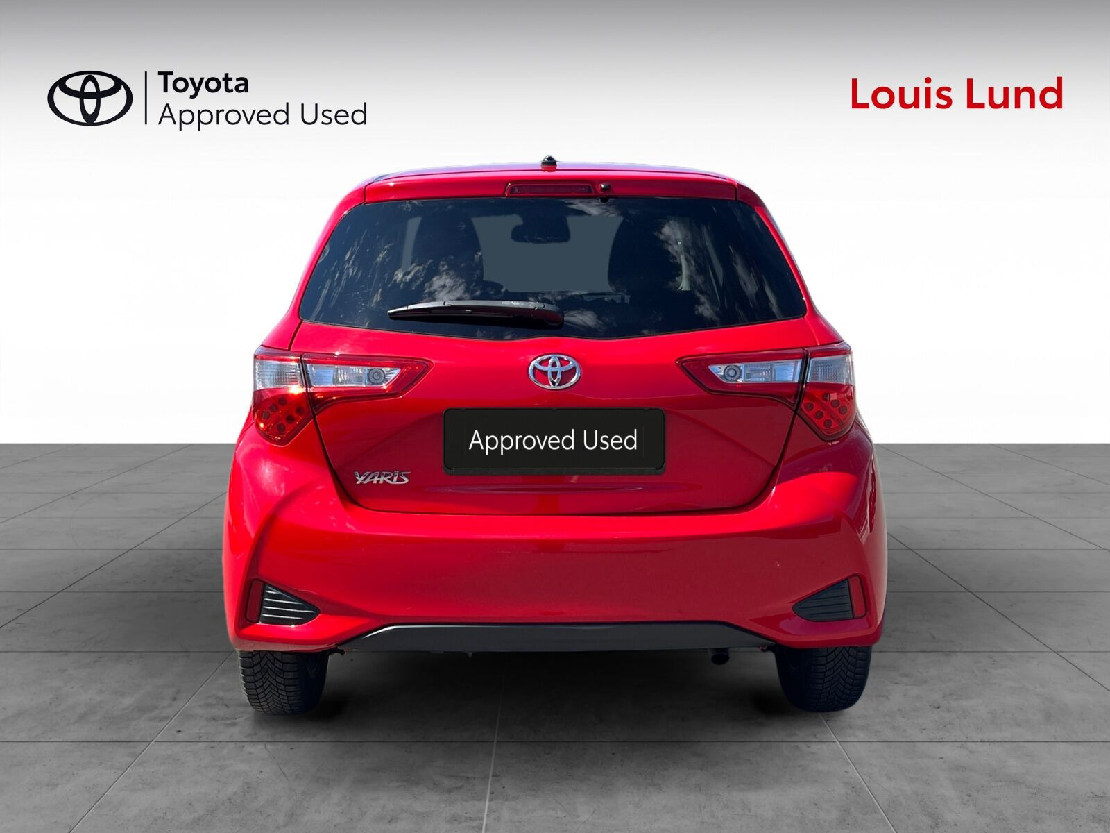 Rød Toyota Yaris fra 2018
