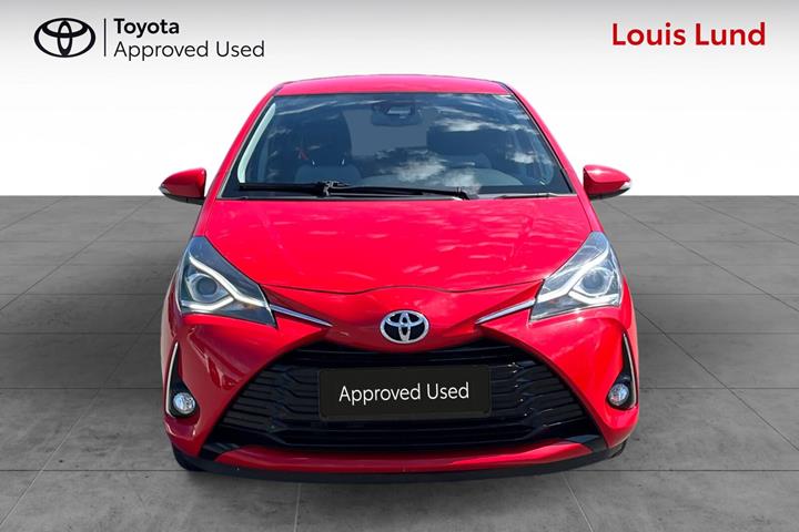 Rød Toyota Yaris fra 2018