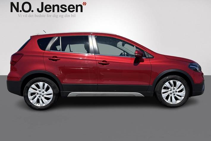 Rød Suzuki S-Cross fra 2018
