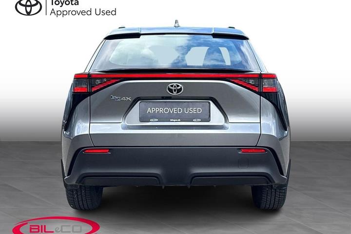 undefined Toyota BZ4X fra 2025