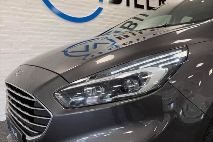 Grå Ford S-MAX fra 2020