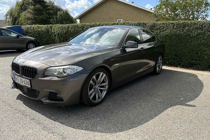 Grøn BMW 530d fra 2011