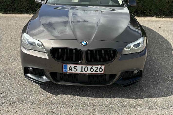 Grøn BMW 530d fra 2011