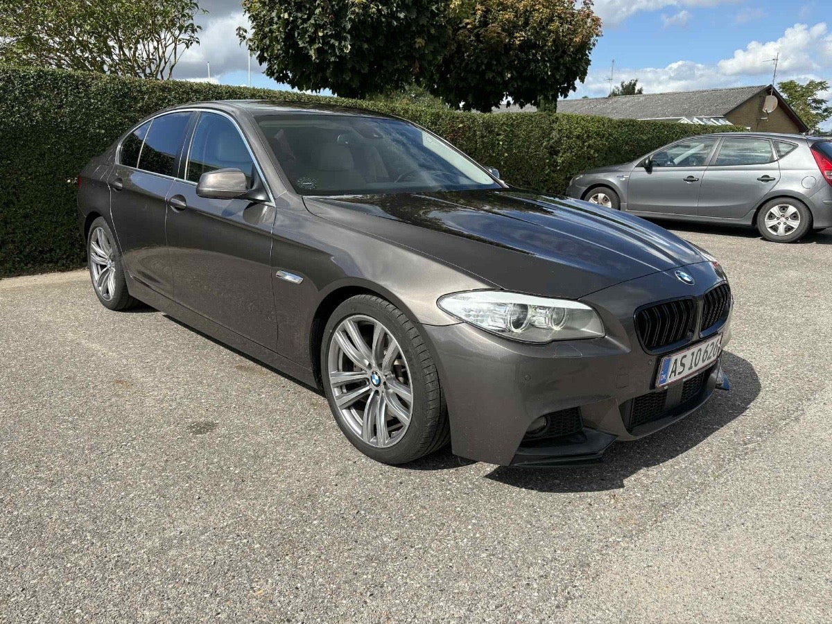 Grøn BMW 530d fra 2011
