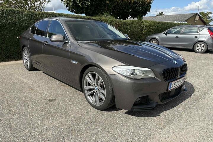 Grøn BMW 530d fra 2011