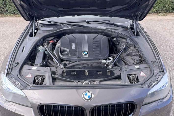Grøn BMW 530d fra 2011