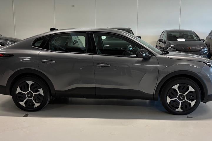 Grå Citroën ë-C4 X fra 2025