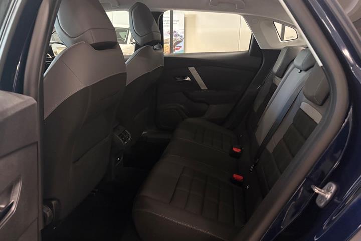 Blå Citroën ë-C4 X fra 2025