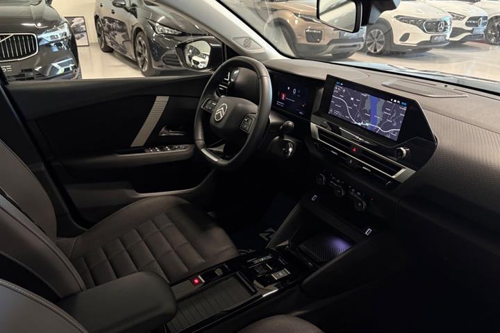 Blå Citroën ë-C4 X fra 2025