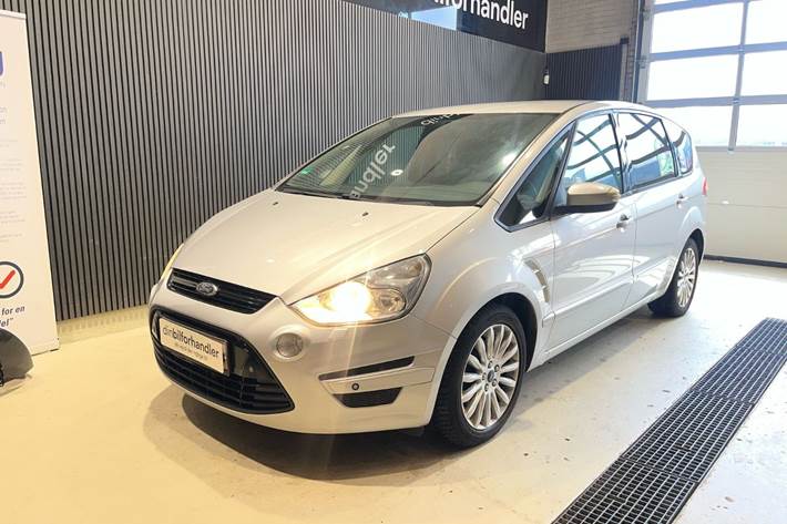 Sølv Ford S-MAX fra 2010