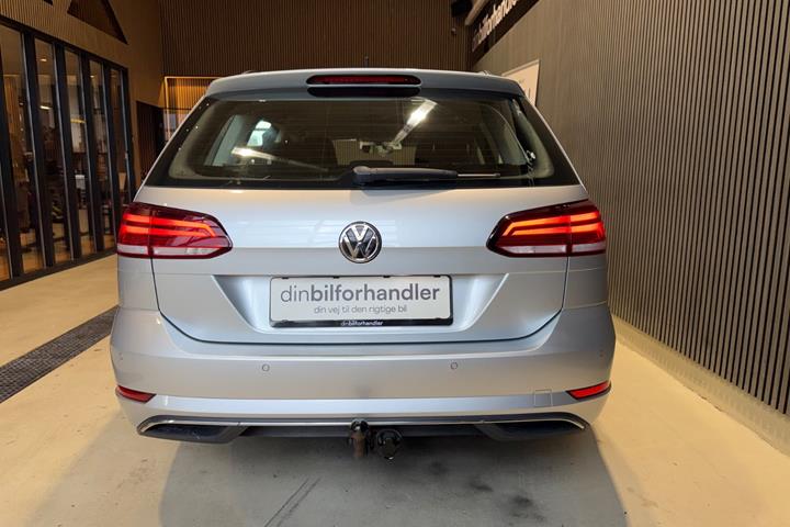 Sølv VW Golf VII fra 2018