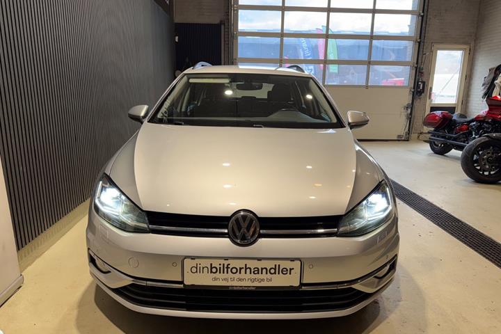 Sølv VW Golf VII fra 2018