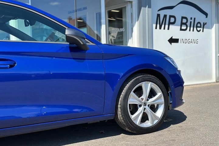 Blå Seat Leon fra 2020