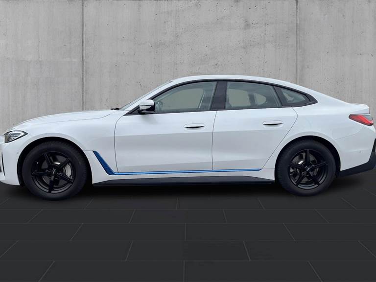 BMW i4 eDrive35