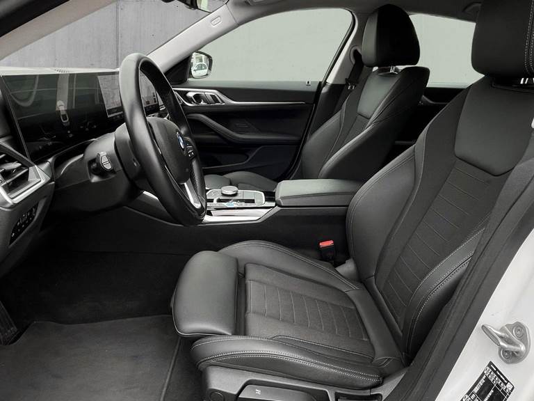 BMW i4 eDrive35