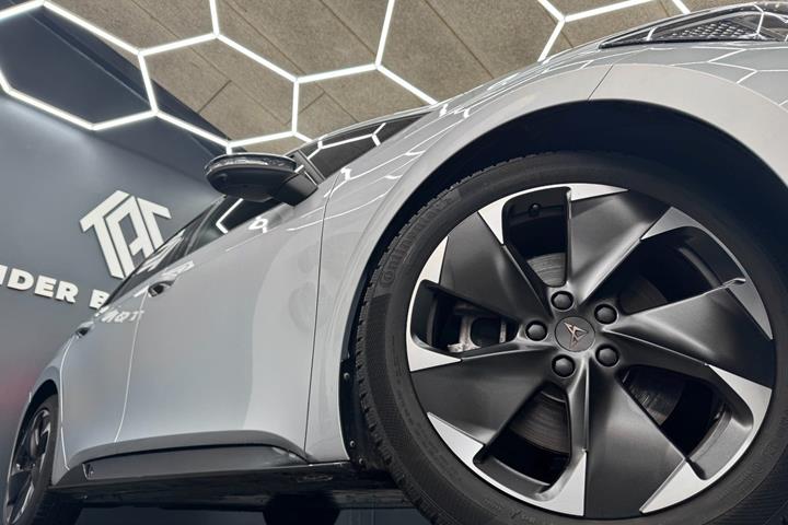 Sølv Cupra Born fra 2026