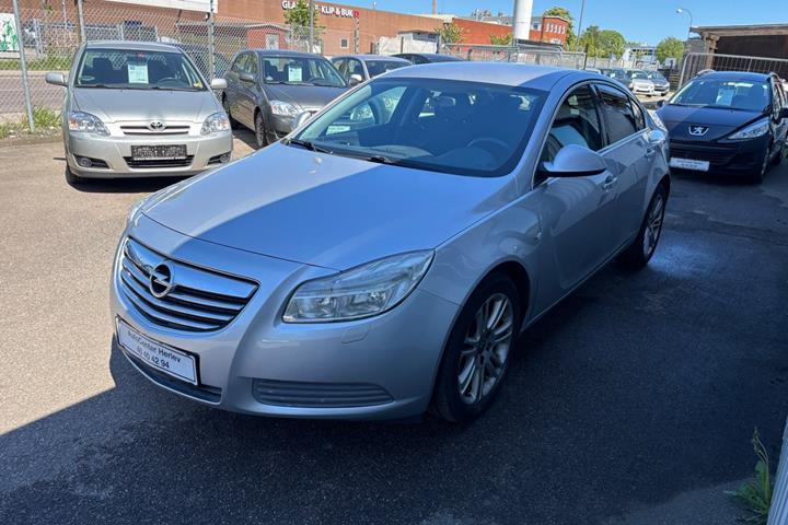 Sølv Opel Insignia fra 2011