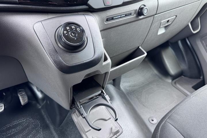 Hvid Ford E-Transit 350 L2 Van fra 2024
