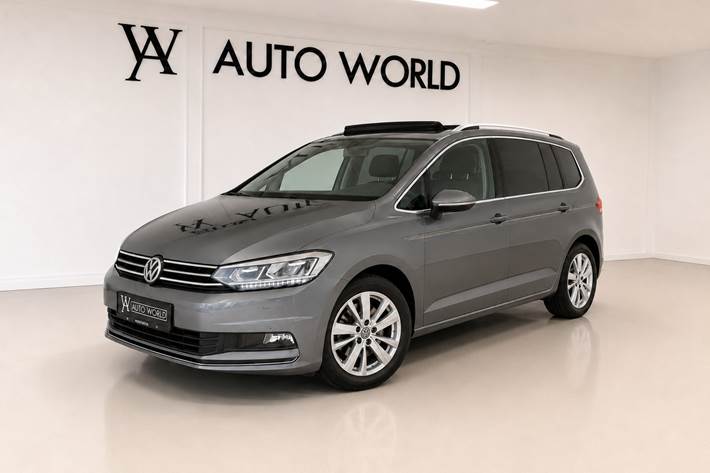 Grå VW Touran fra 2020