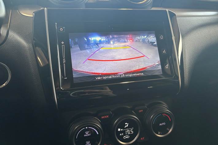 Rød Suzuki Swift fra 2020