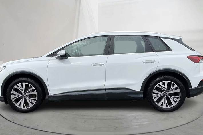 Hvid Audi Q4 e-tron fra 2023