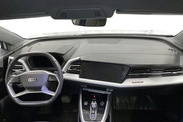 Hvid Audi Q4 e-tron fra 2023