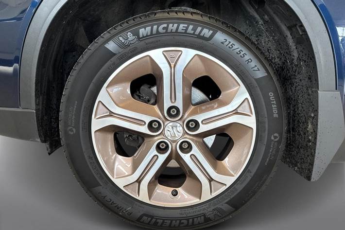 Blå Suzuki Vitara fra 2018