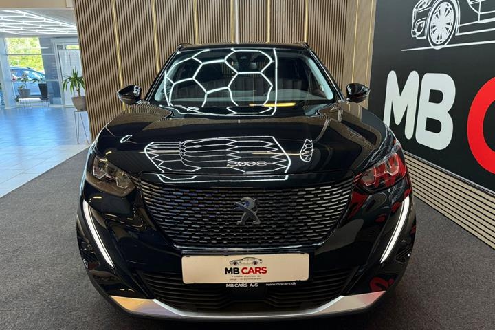 Sort Peugeot 2008 fra 2021