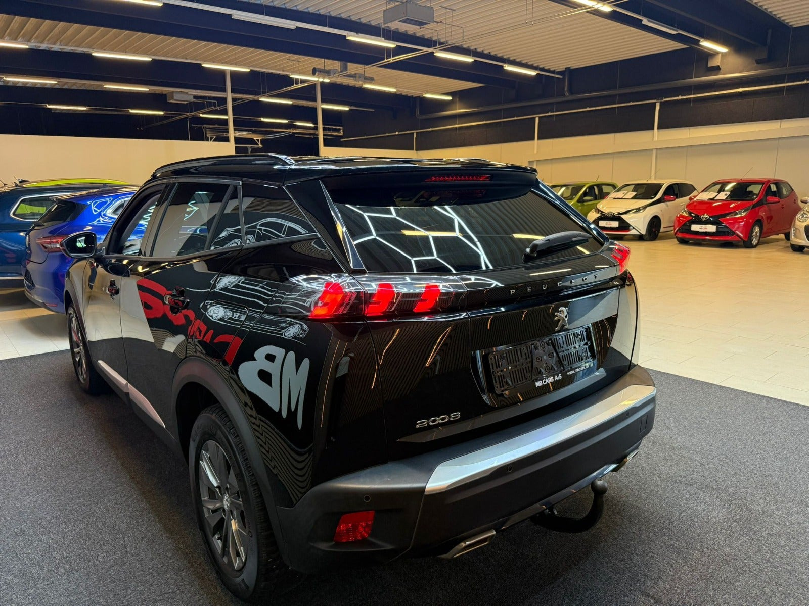 Sort Peugeot 2008 fra 2021