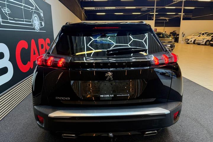 Sort Peugeot 2008 fra 2021